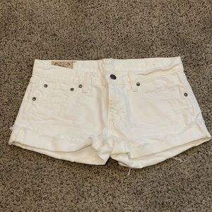 Women’s white denim shorts